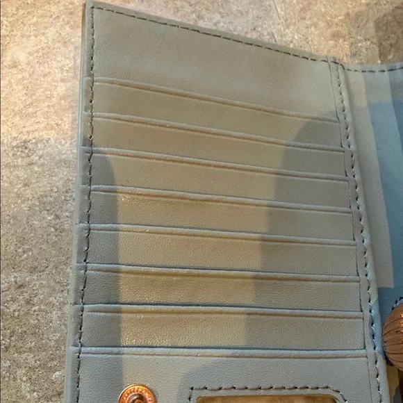Ted Baker Mint beautiful light grey Wallet with RoseGold Accents - Picture 7 of 12